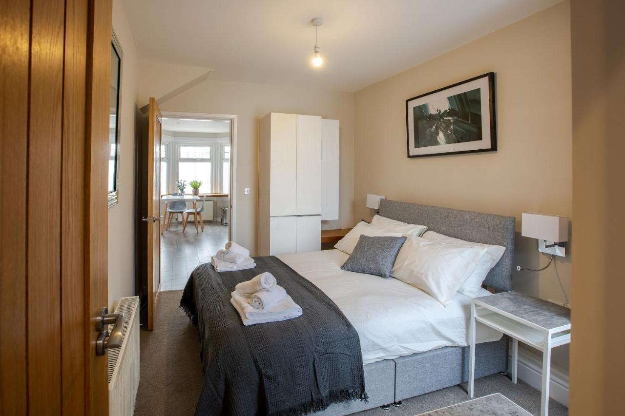 Bright And Luxurious Flat In The Heart Of Reading Apartment Exterior foto