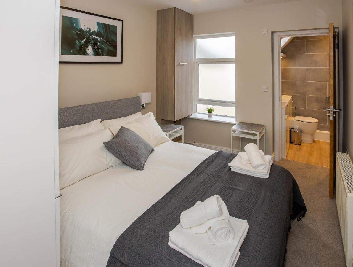 Bright And Luxurious Flat In The Heart Of Reading Apartment Exterior foto
